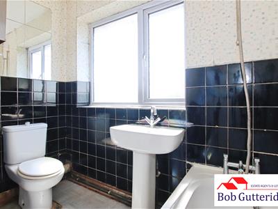 FIRST FLOOR BATHROOM